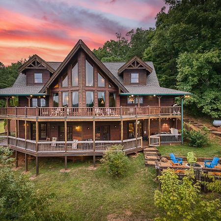 Sky High Lodge By Bk Stays. Large Cabin. Amazing Views. Game Room. Jacuzzi. Six Bedrooms. Sleeps 12 Blue Ridge Exterior photo